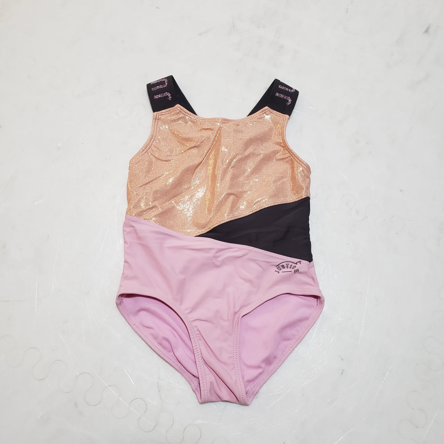 Swimsuit size  5/6t