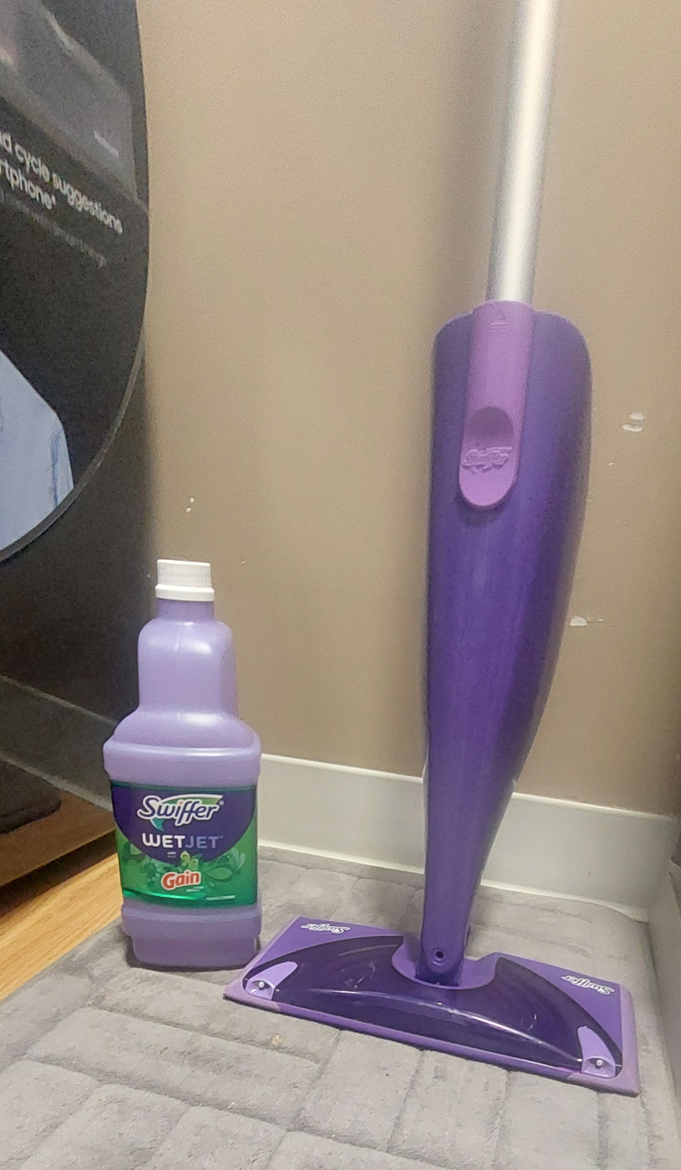 Swiffer WetJet Hard Floor Cleaning Mop