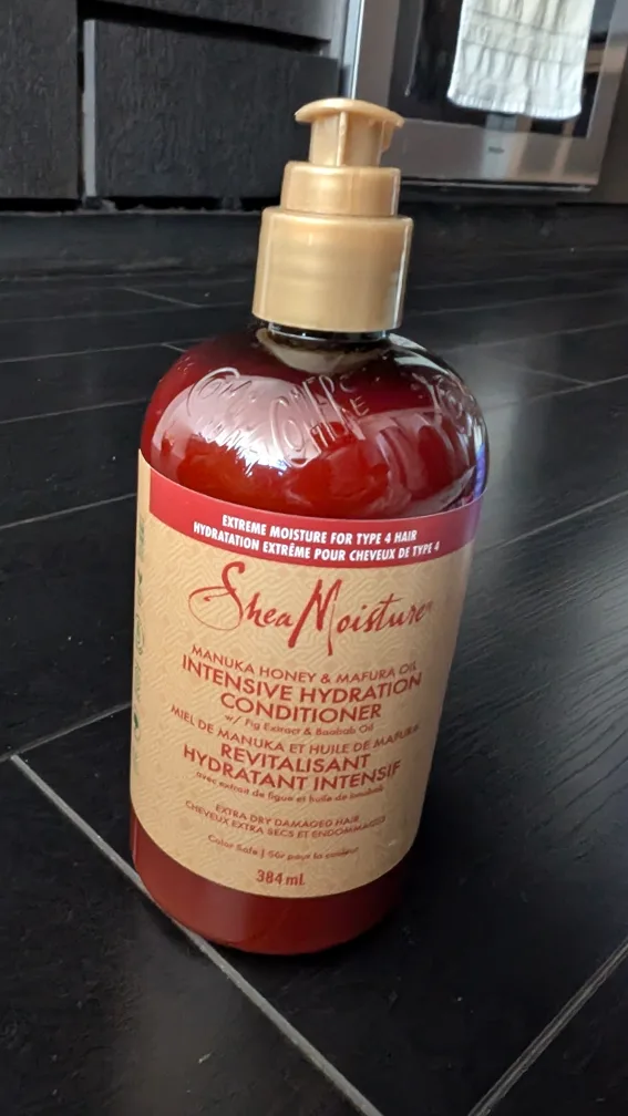 New SheaMoisture Hair Care Bundle image indicator(2)