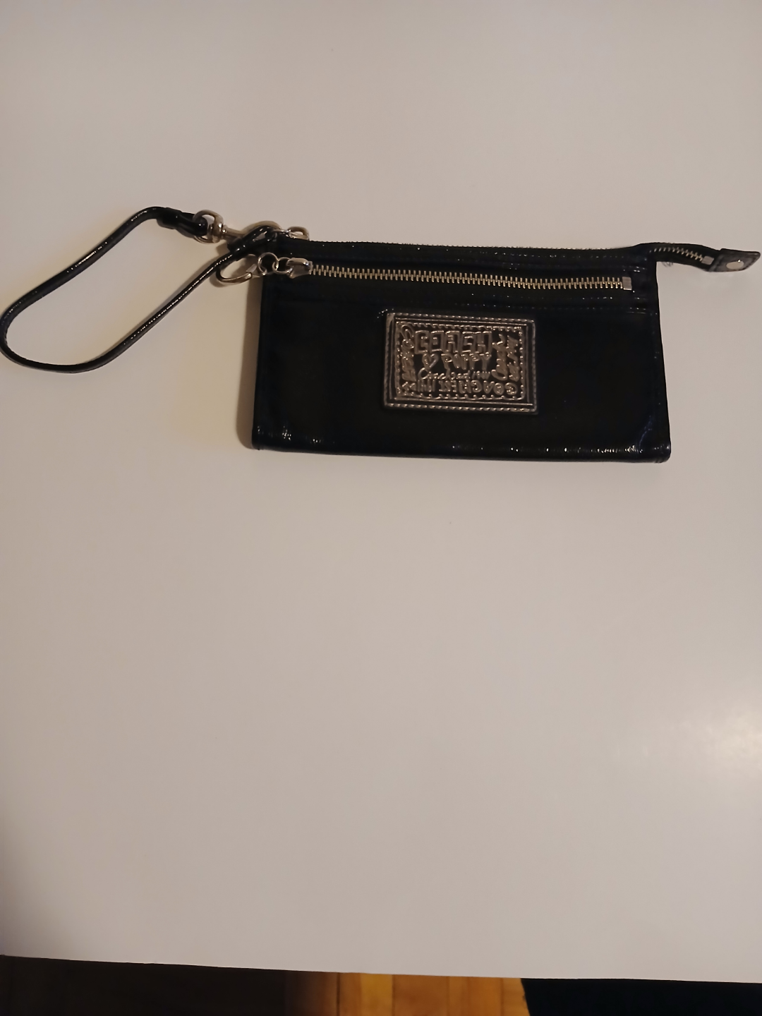 Coach Poppy Black Patent Leather Wristlet - photo 2
