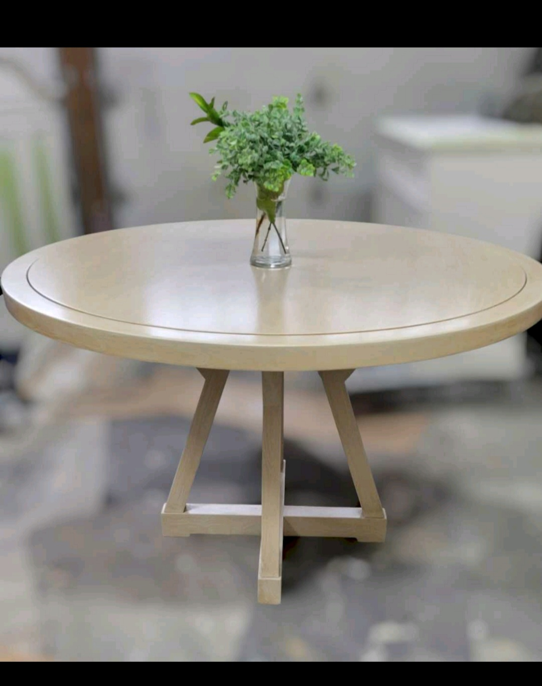 Round Farmhouse Dining Table