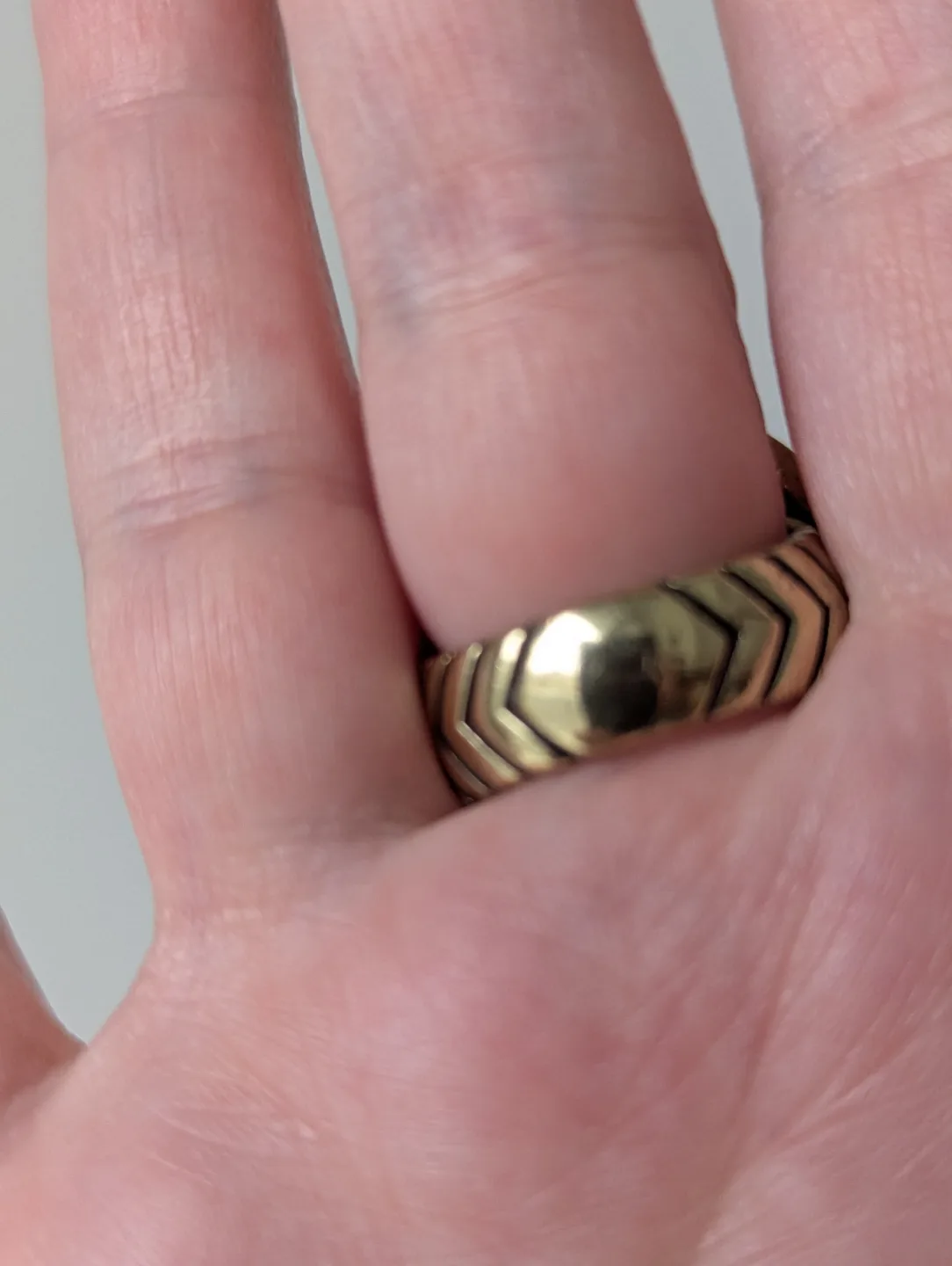 Heidi Daus interchangeable crystal magnetic ring set image indicator(4)