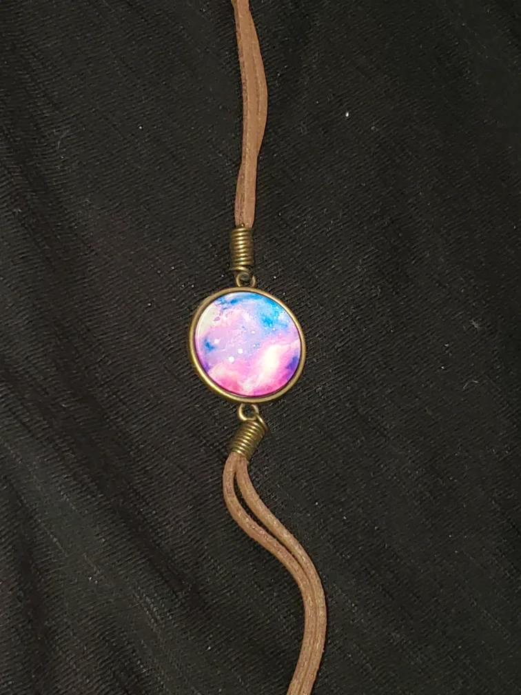 Assorted Bracelets (Blue/Green/Silver/Gold/Purple/Brown/Red) image indicator(7)