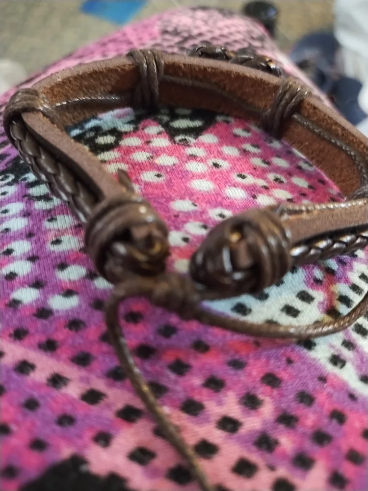 Brown Leather Bracelet image indicator(3)
