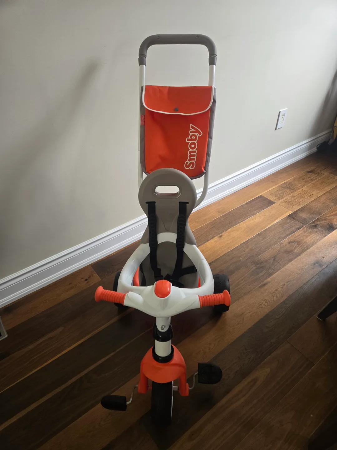 Smoby Tricycle with Parent Push Handle and Storage image indicator(3)