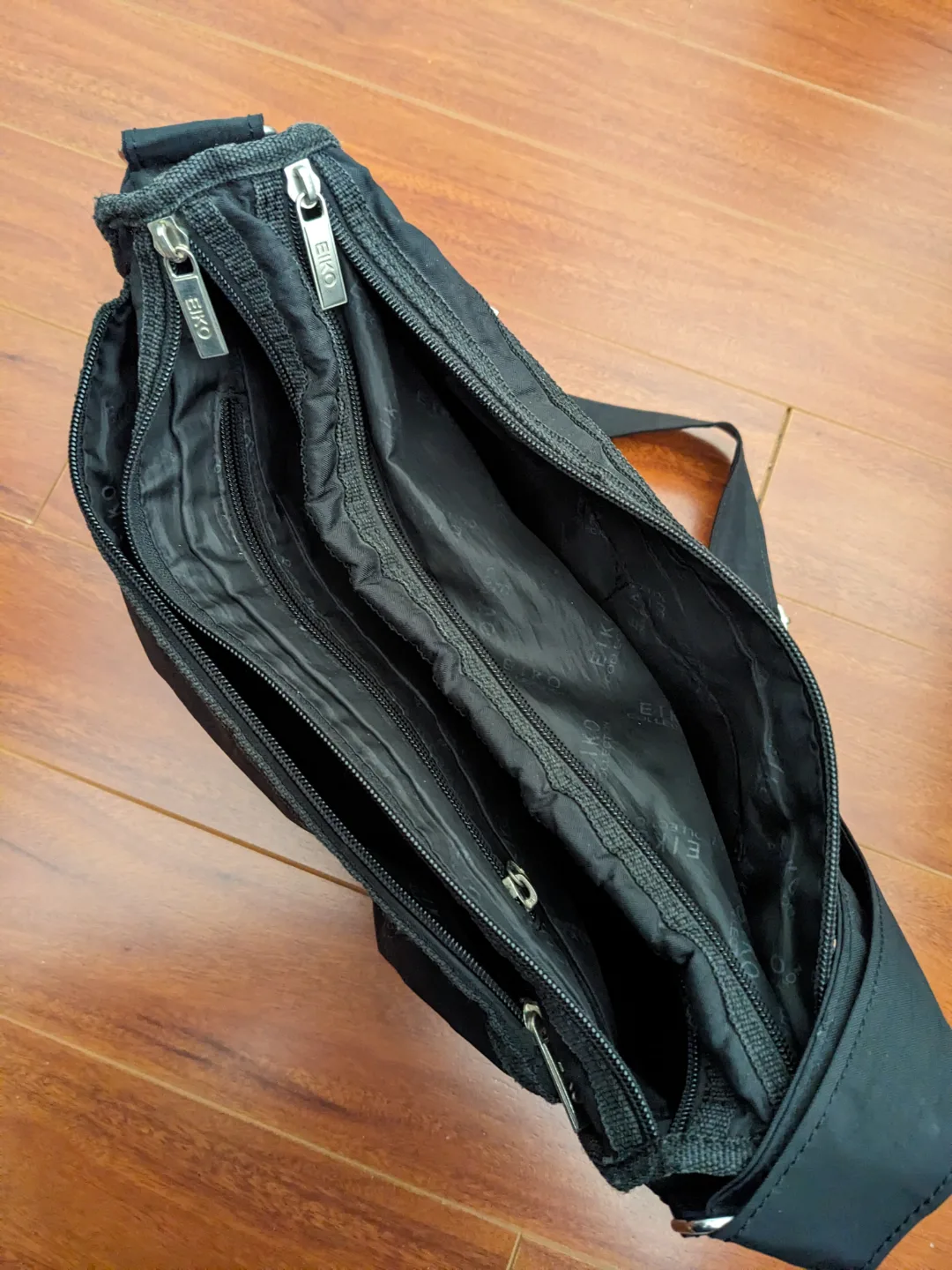 Black Shoulder Crossbody Bag image indicator(3)