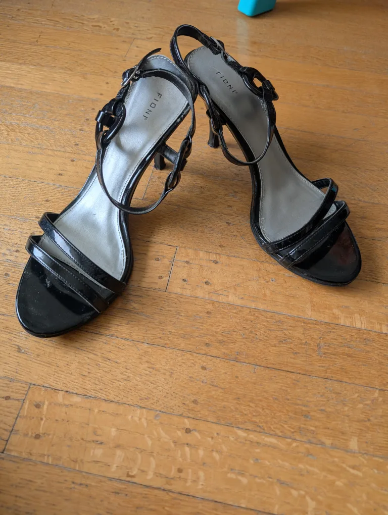 Fioni Black Patent Leather Sandals thumbnail