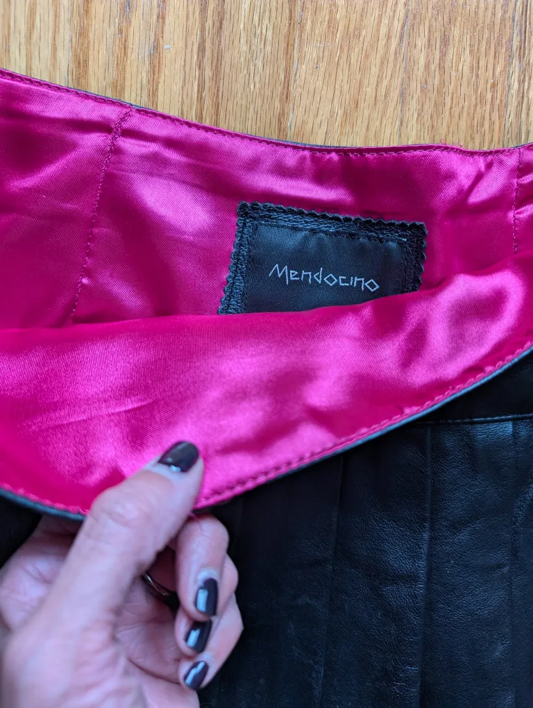 Black Leather Pleated Mini Skirt image indicator(2)