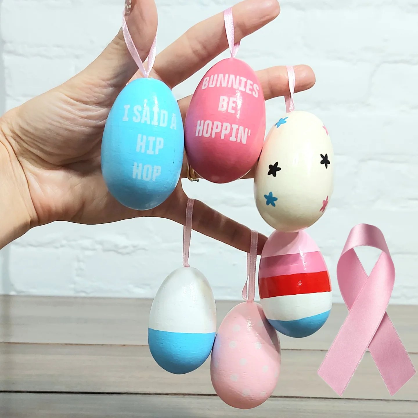 ⭐️ Avon wooden egg ornaments set of 6 thumbnail