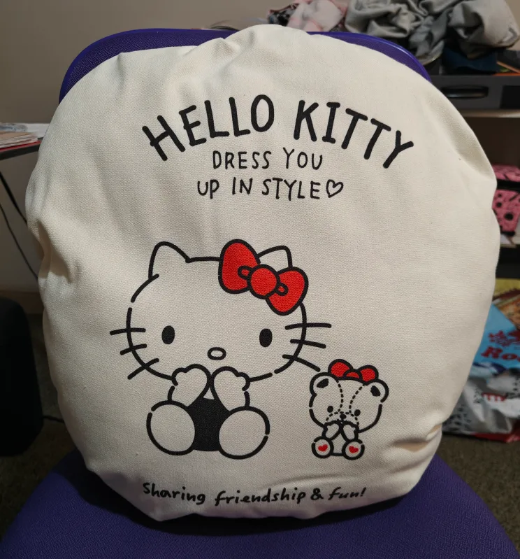 Purple Kids' Desk Chair with Hello Kitty Pillow 💖🧡 image indicator(7)