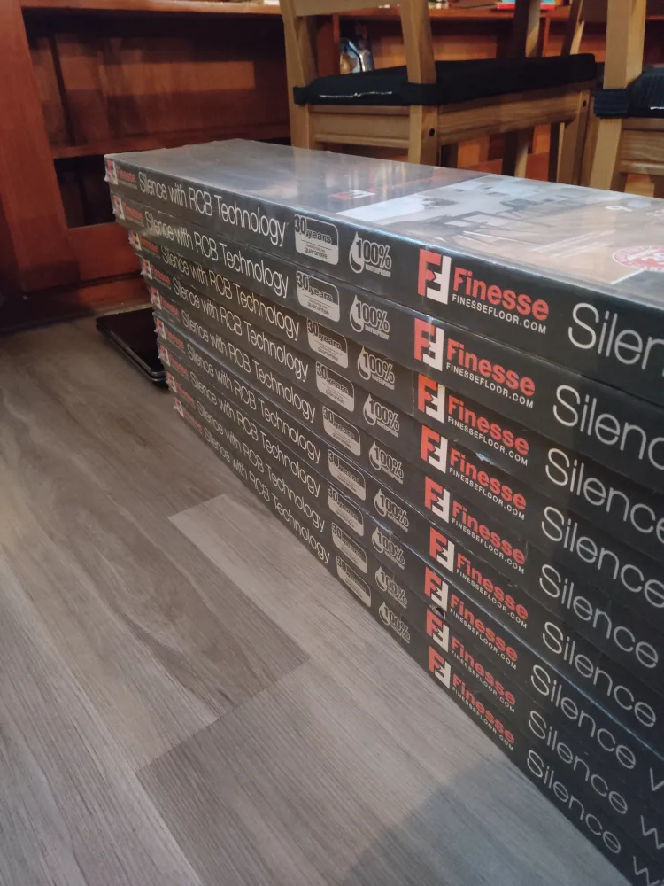 Luxury Vinyl Flooring image indicator(3)