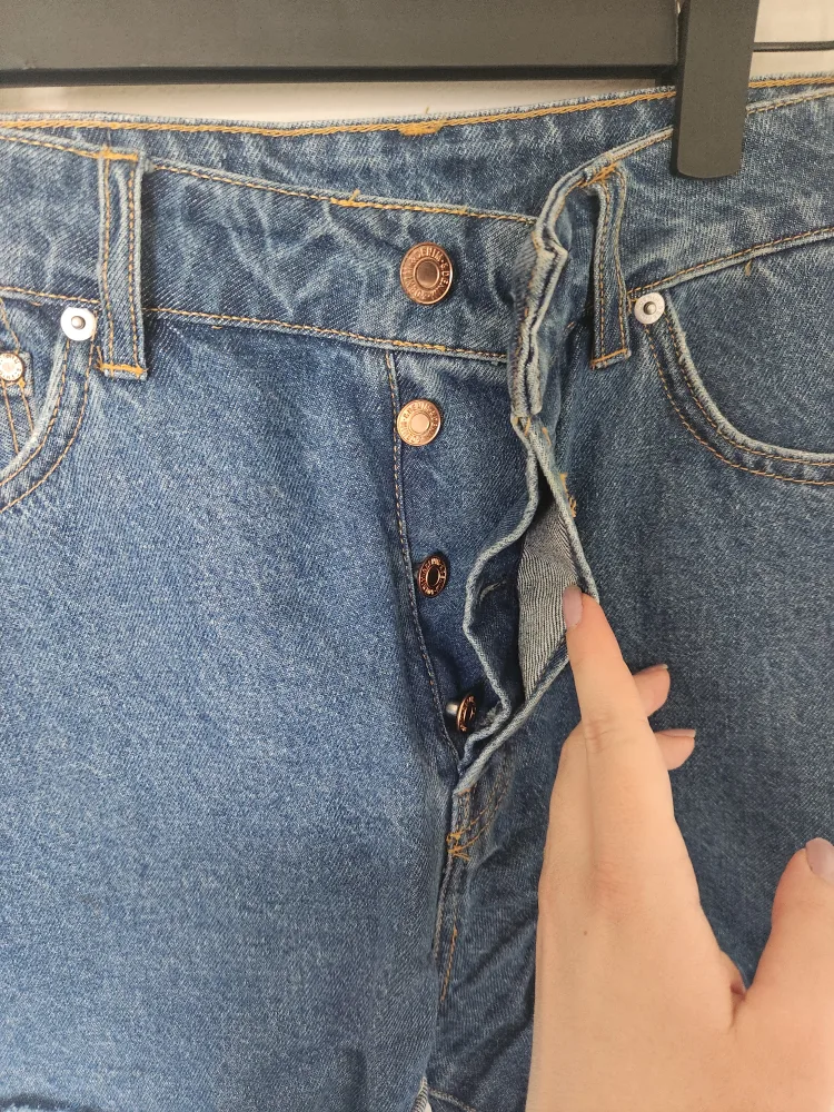 H&M Vintage High Waist Denim Shorts. Size 8 thumbnail