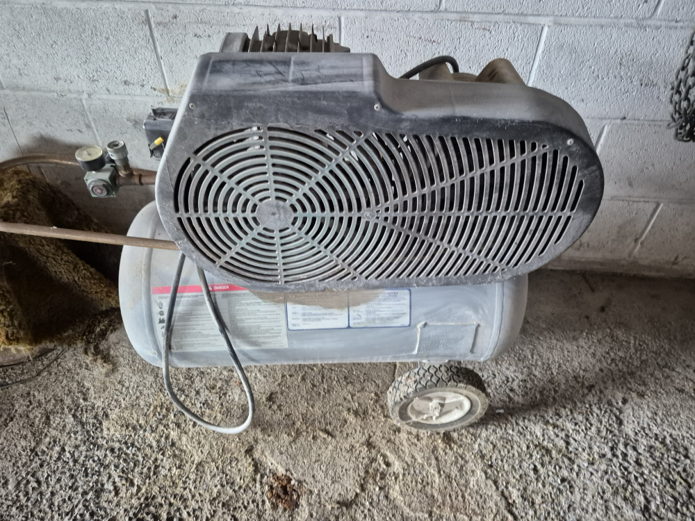 Ingersoll Rand Air Compressor - photo 2