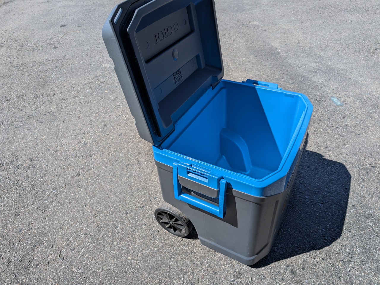 Igloo 120 Can Rolling Cooler - photo 2