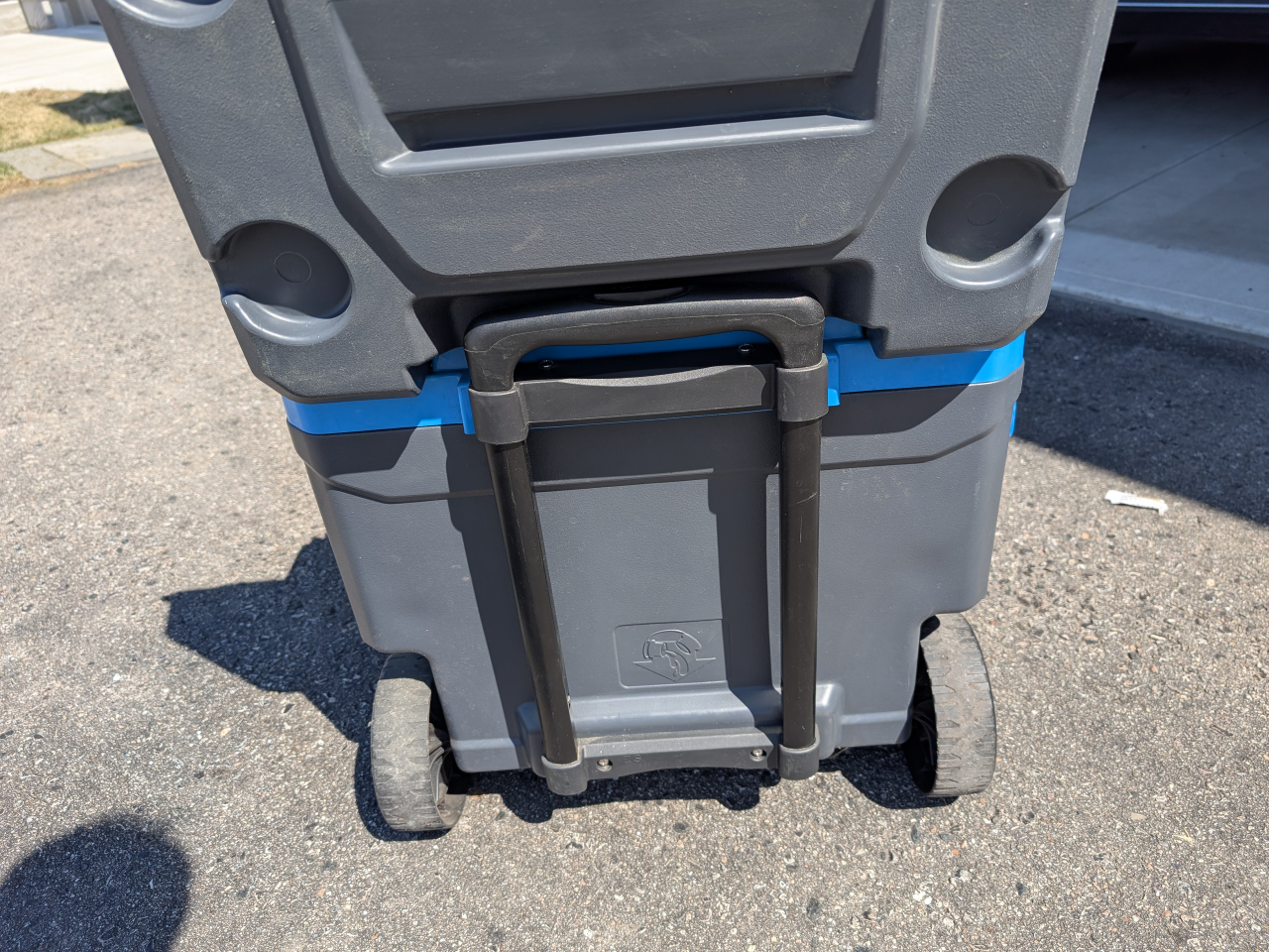 Igloo 120 Can Rolling Cooler - photo 5