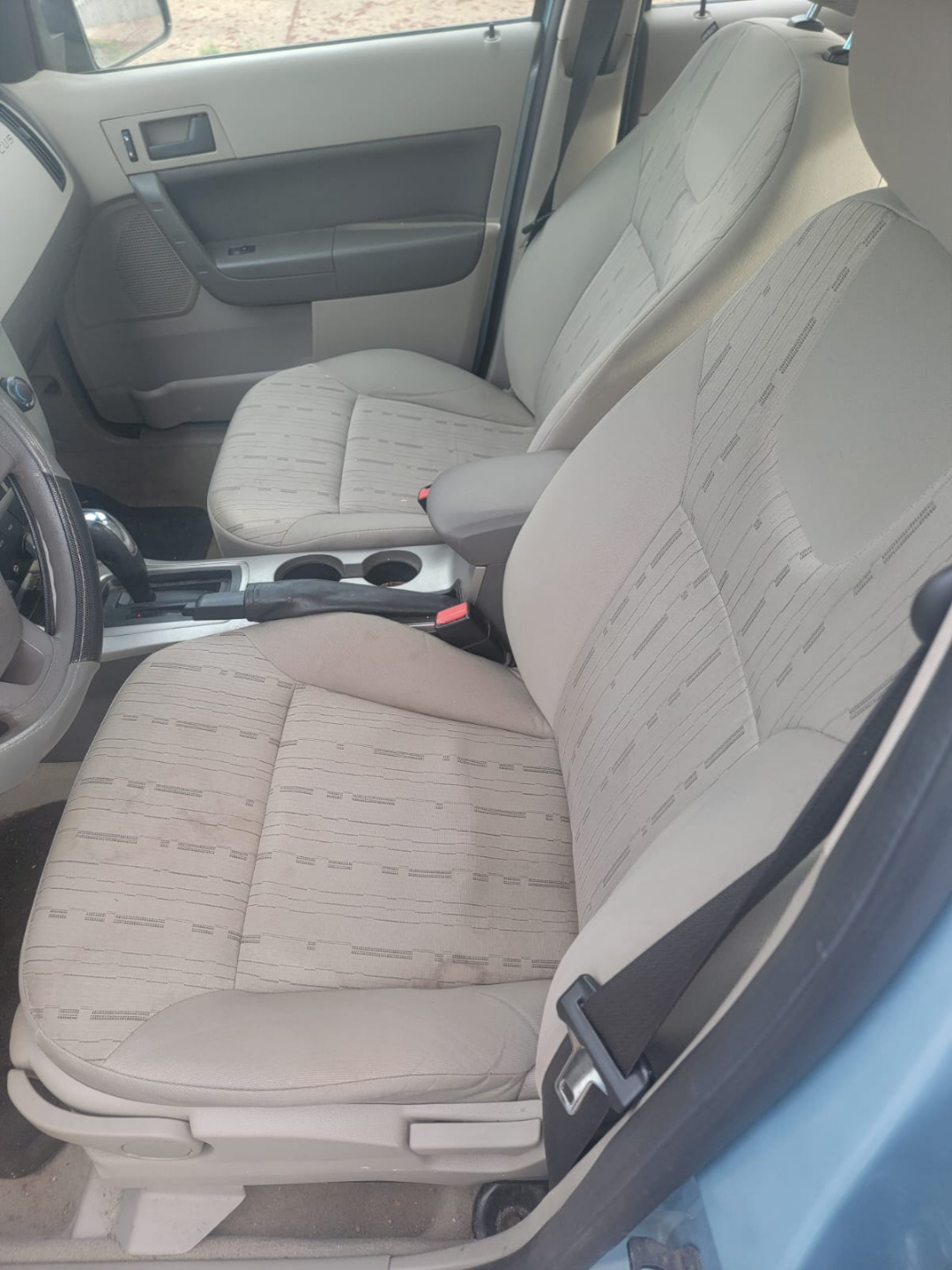 2008 Ford Focus Sedan - Light Blue - photo 4