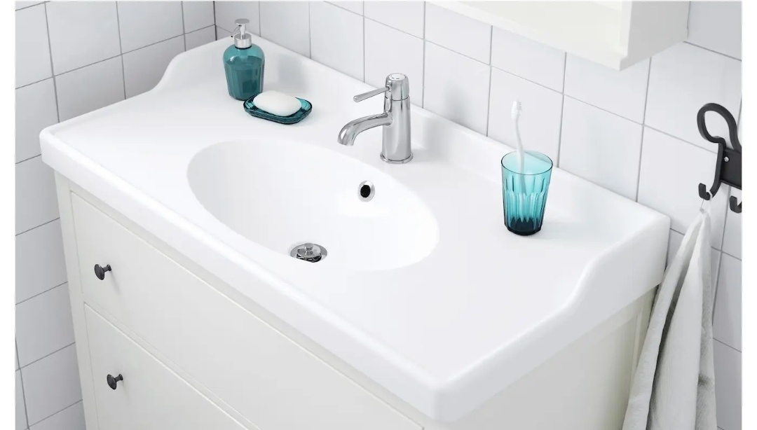 IKEA Bathroom Vanity Set with a tall cabinet - photo 5
