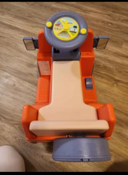 Bluey Ride-On Toy Car image indicator(7)