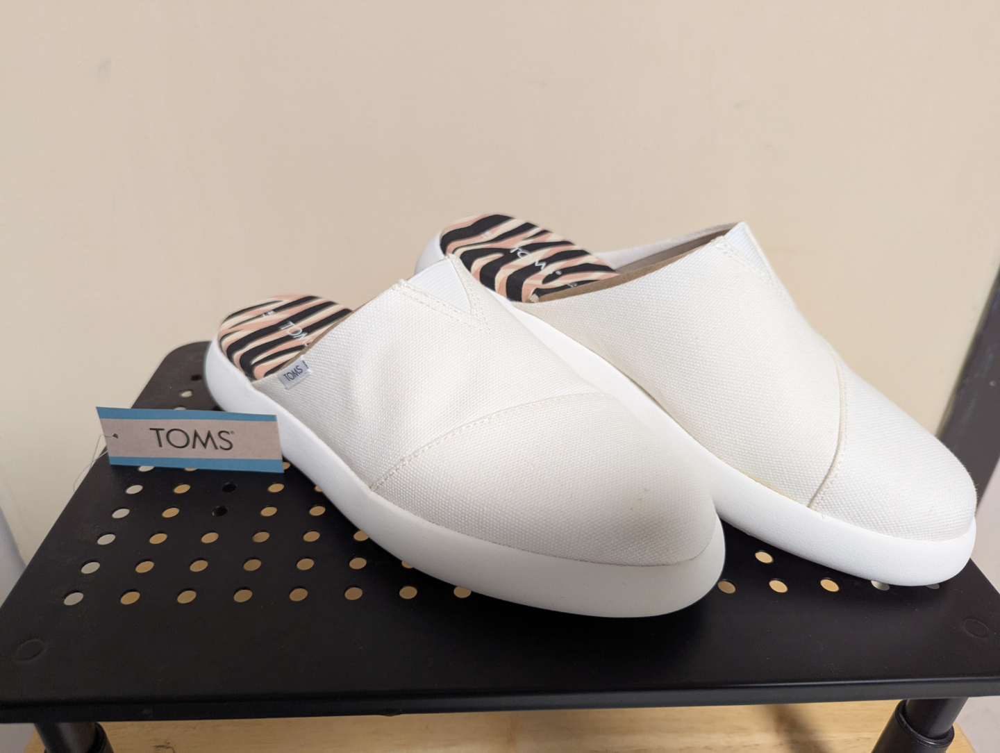 TOMS Slip On Sandal/Shoes - NEW - photo 2
