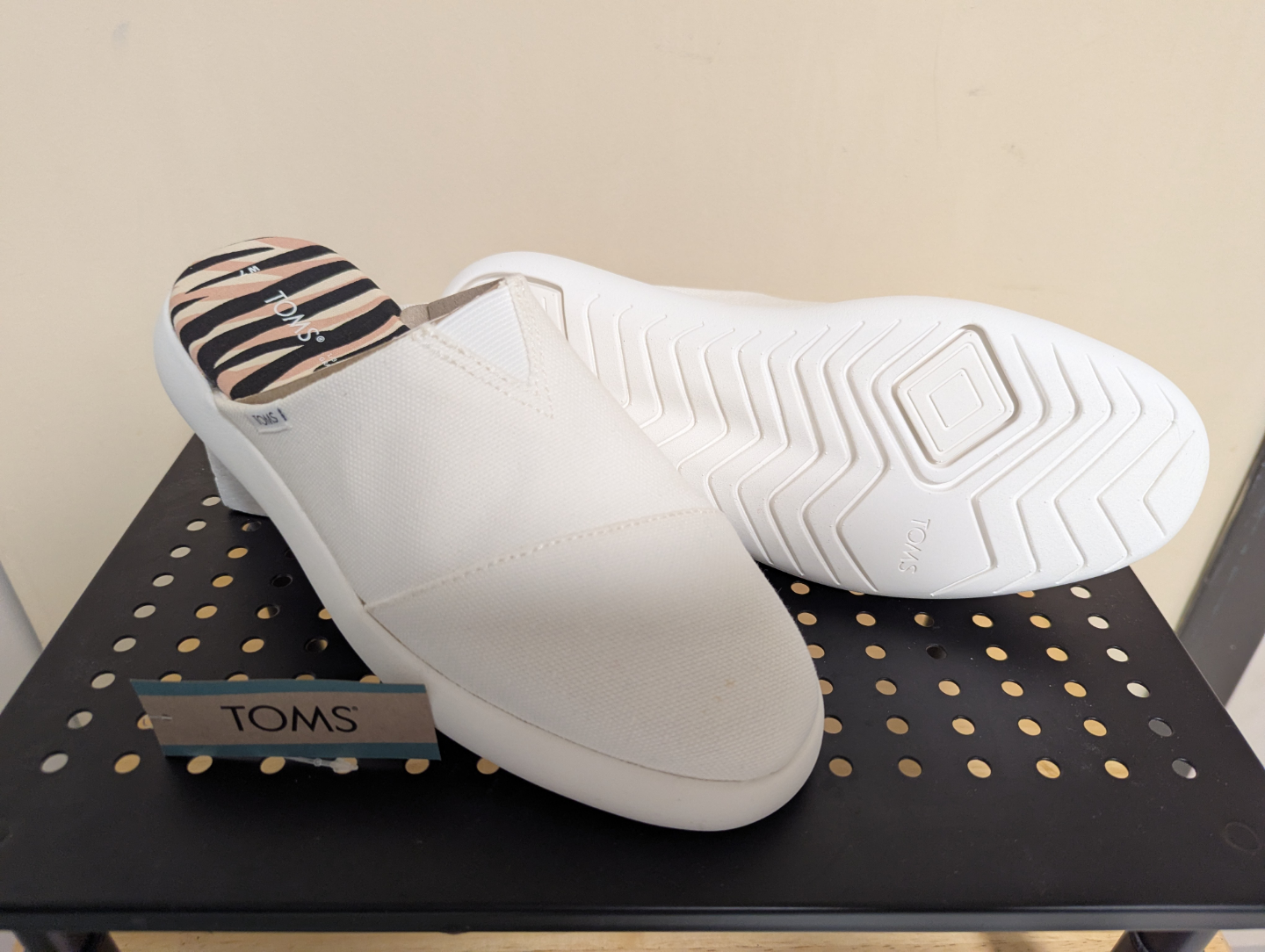 TOMS Slip On Sandal/Shoes - NEW - photo 3