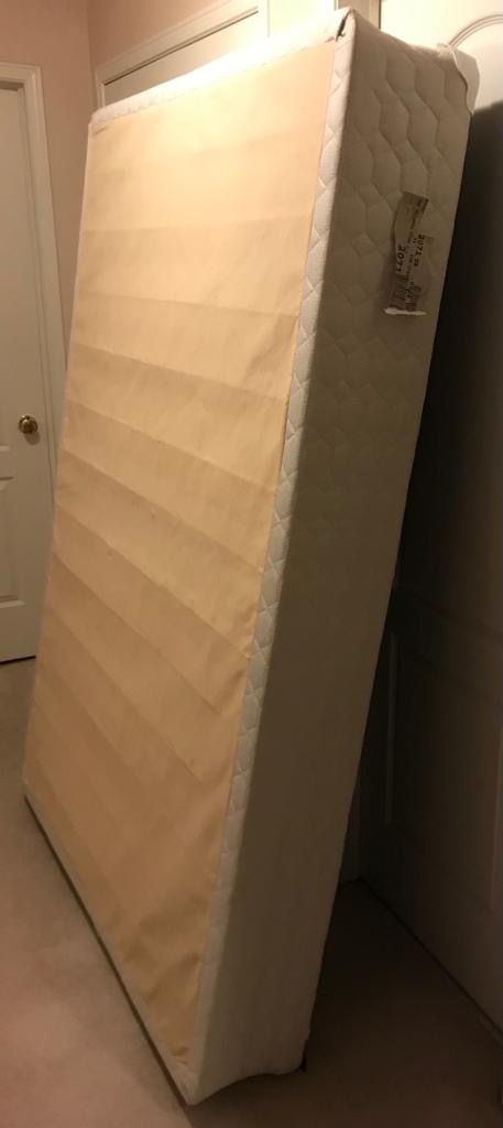 Queen Size mattress Box - photo 2