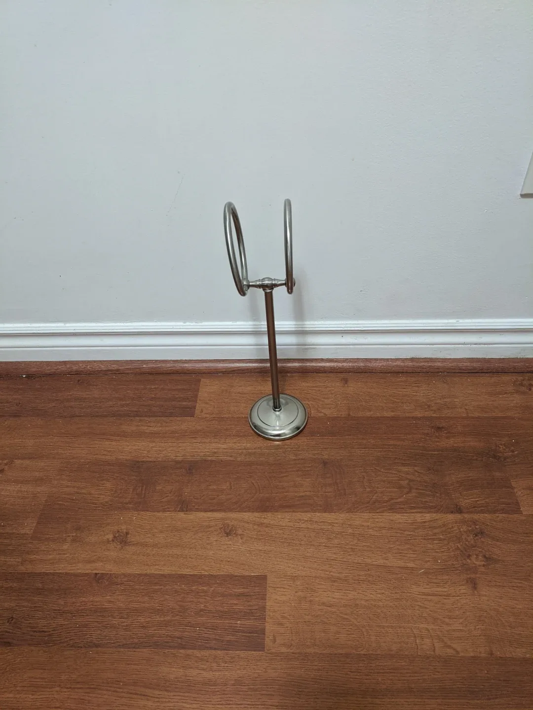 Freestanding Double Towel Ring image indicator(3)