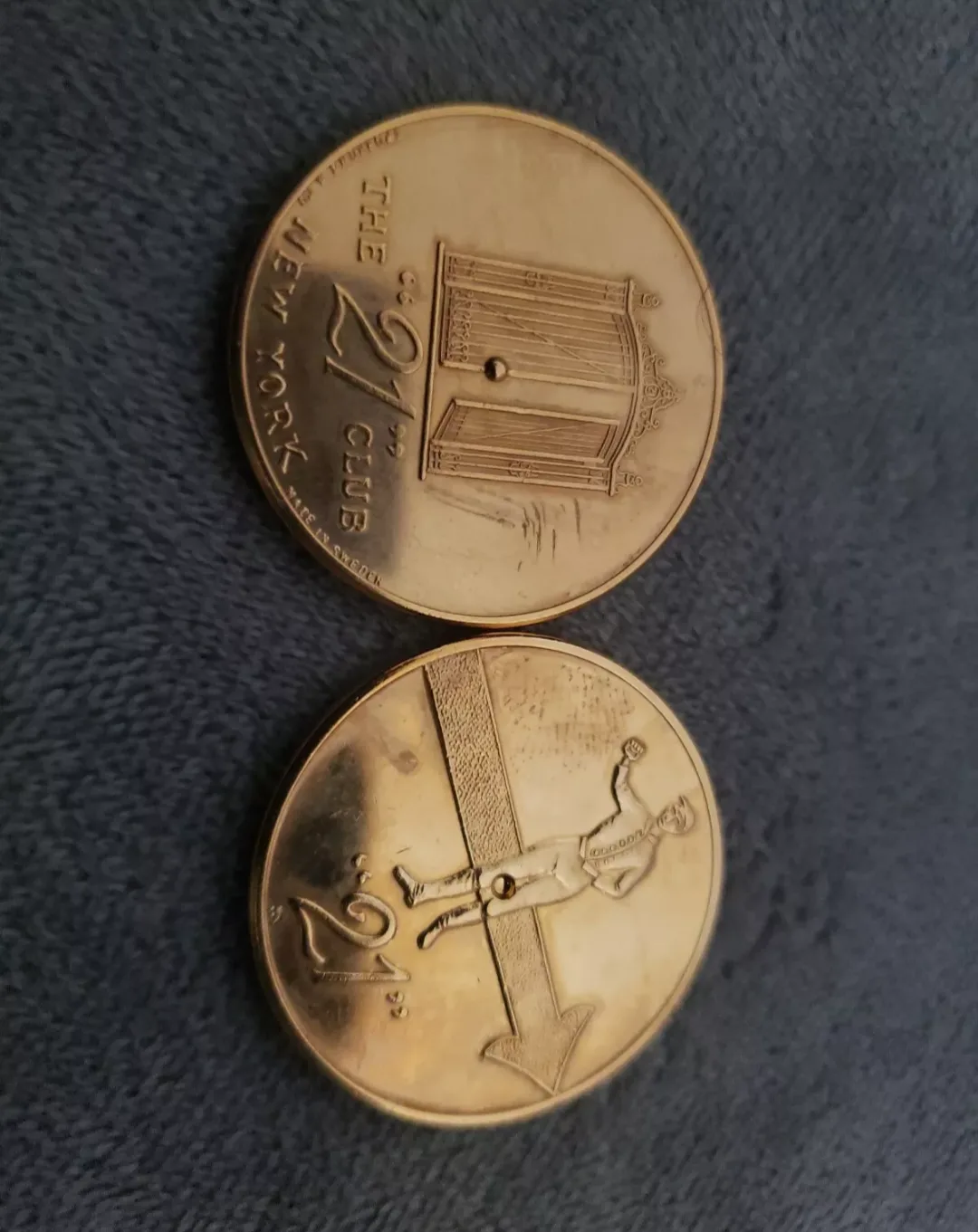 21 Club Collectible Set: Scarves & Tote Bag image indicator(7)