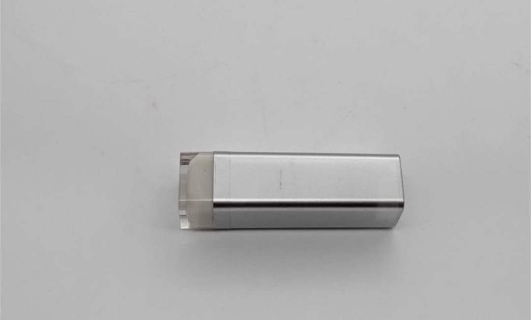 COVERGIRL Razzle Dazzle Metallic Lipstick 500 - photo 5