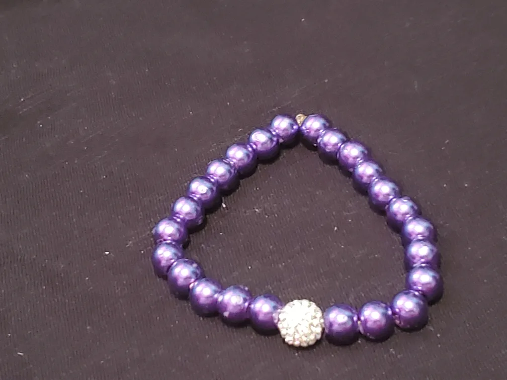 Assorted Rhinestone and Pearl Bracelets (Silver/Gold/Purple) image indicator(5)