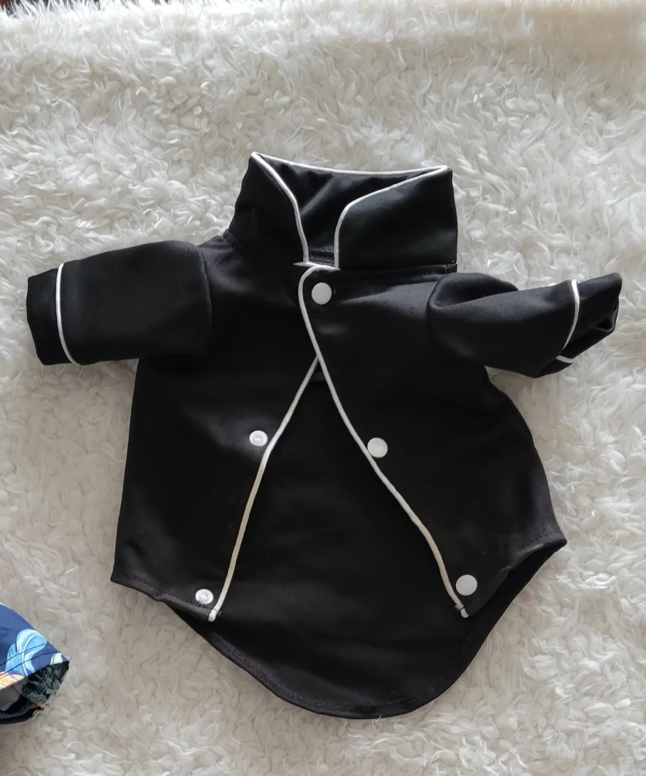 Bundle of Four Adorable Pet Clothes  12-15lbs 💚 image indicator(4)