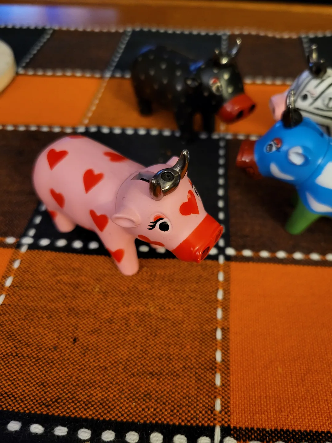 Set of Four Vintage Collectible Cow Butane Lighters image indicator(4)