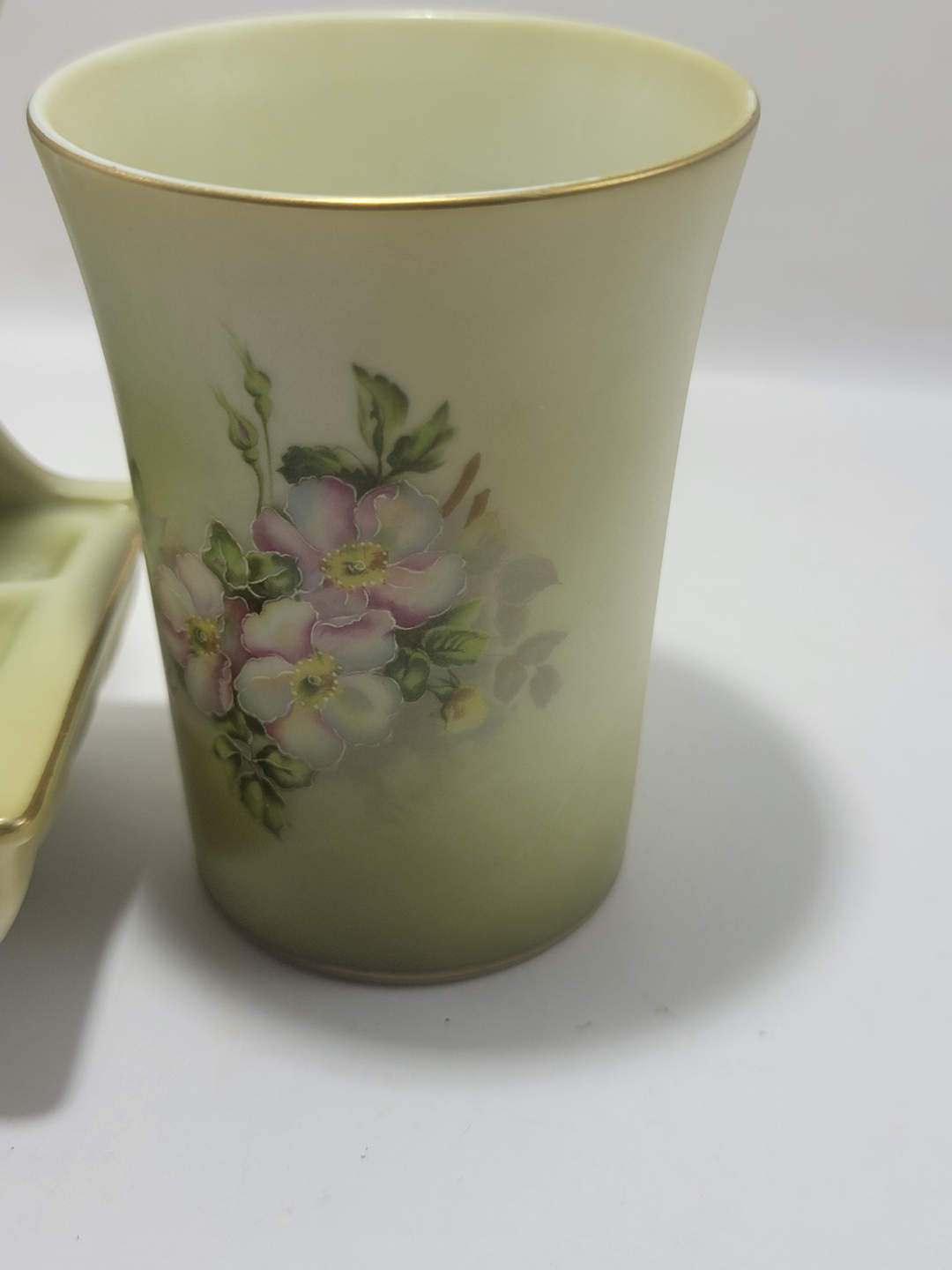 Vintage Nippon Hand-Painted Bathroom Set - photo 3