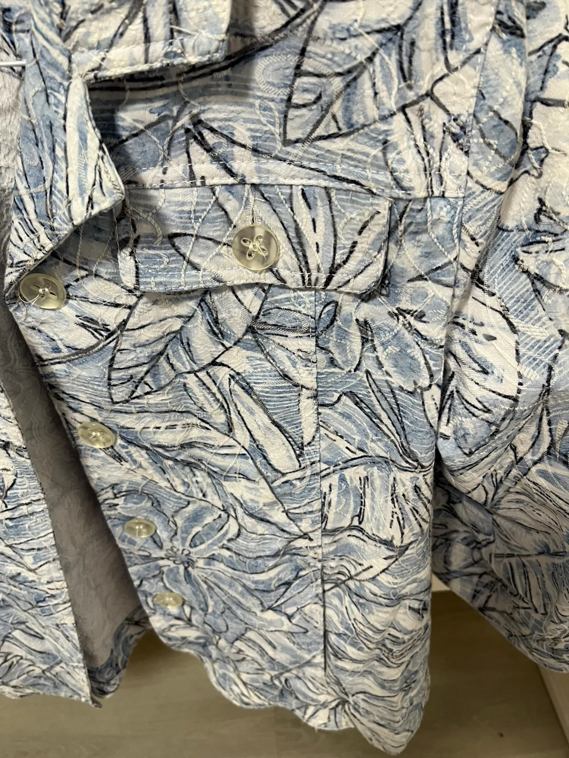 TanJay Women's Size 12P Floral Button-Up Jacket image indicator(4)