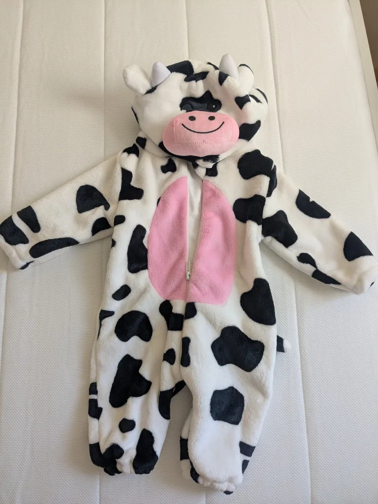 Adorable Cow Onesie image indicator(2)