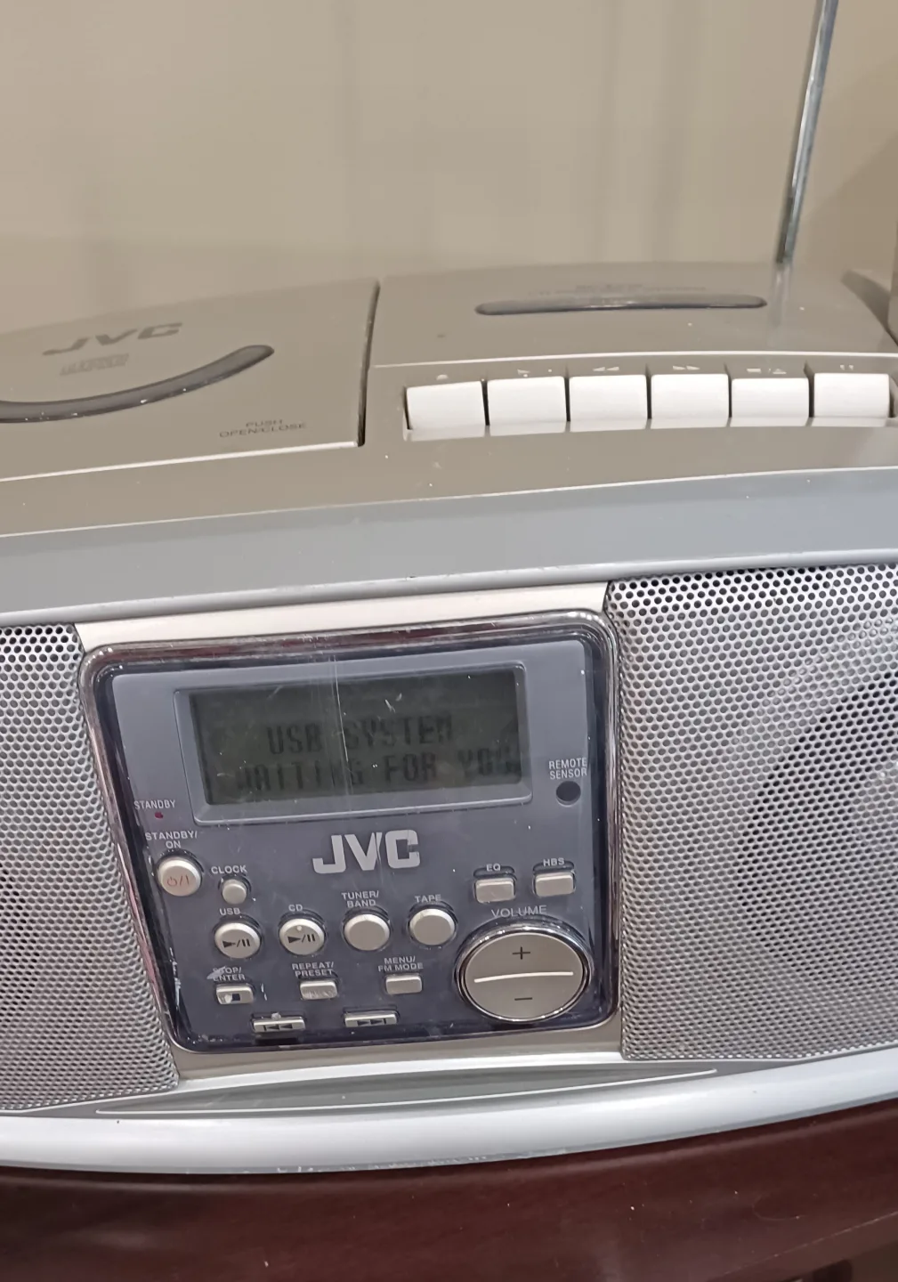 Vintage JVC RC-EZ28 CD Portable System Boombox image indicator(2)