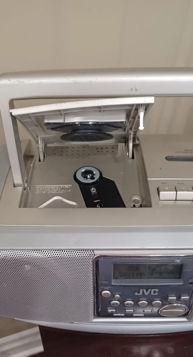 Vintage JVC RC-EZ28 CD Portable System Boombox image indicator(4)