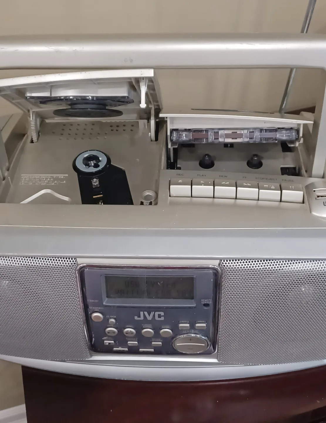 Vintage JVC RC-EZ28 CD Portable System Boombox image indicator(5)