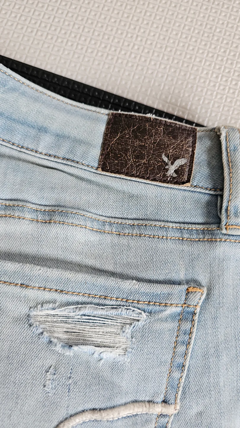 American Eagle Outfitters Jeggings - Light Wash - Size 2 image indicator(4)