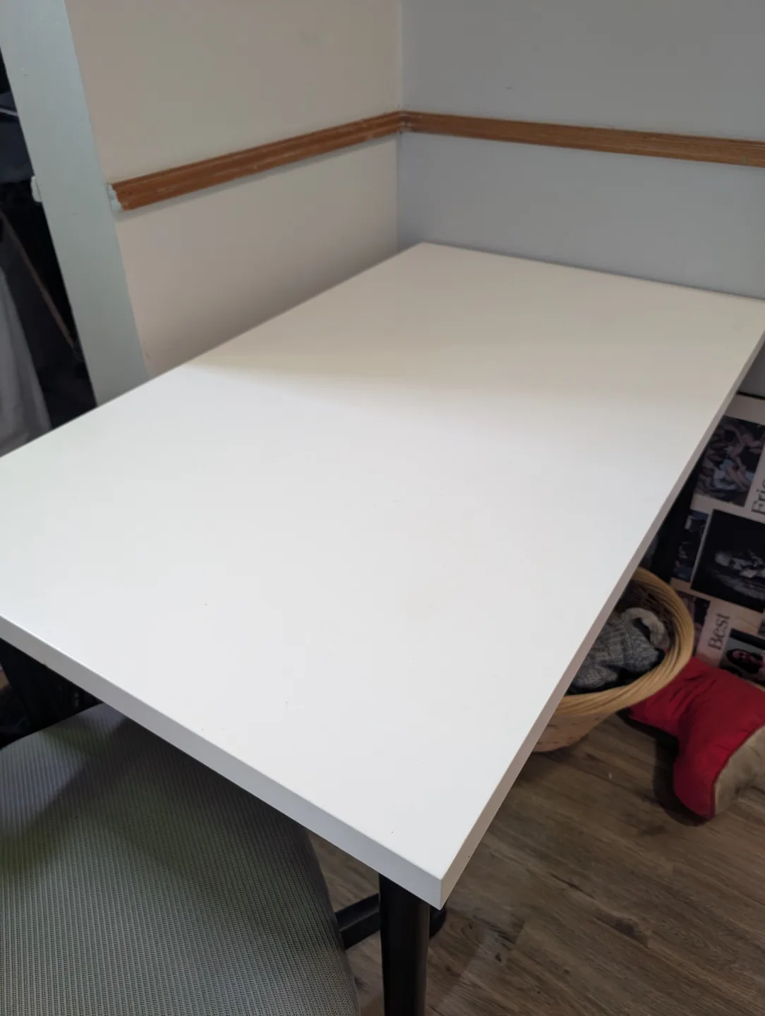 White Table/Computer Desk- Small Space Solution image indicator(2)