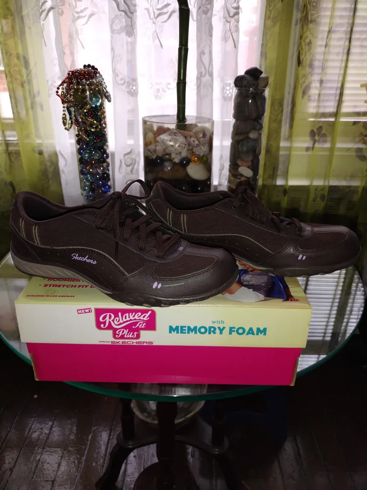 Skechers Relaxed Fit Plus Memory Foam Brown Women's Shoes 💚 image indicator(2)