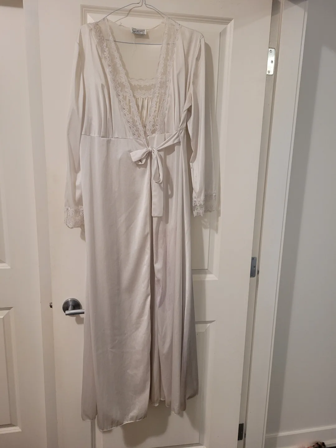 Vintage Glenma French Lingerie Sets  - see all pictures image indicator(4)