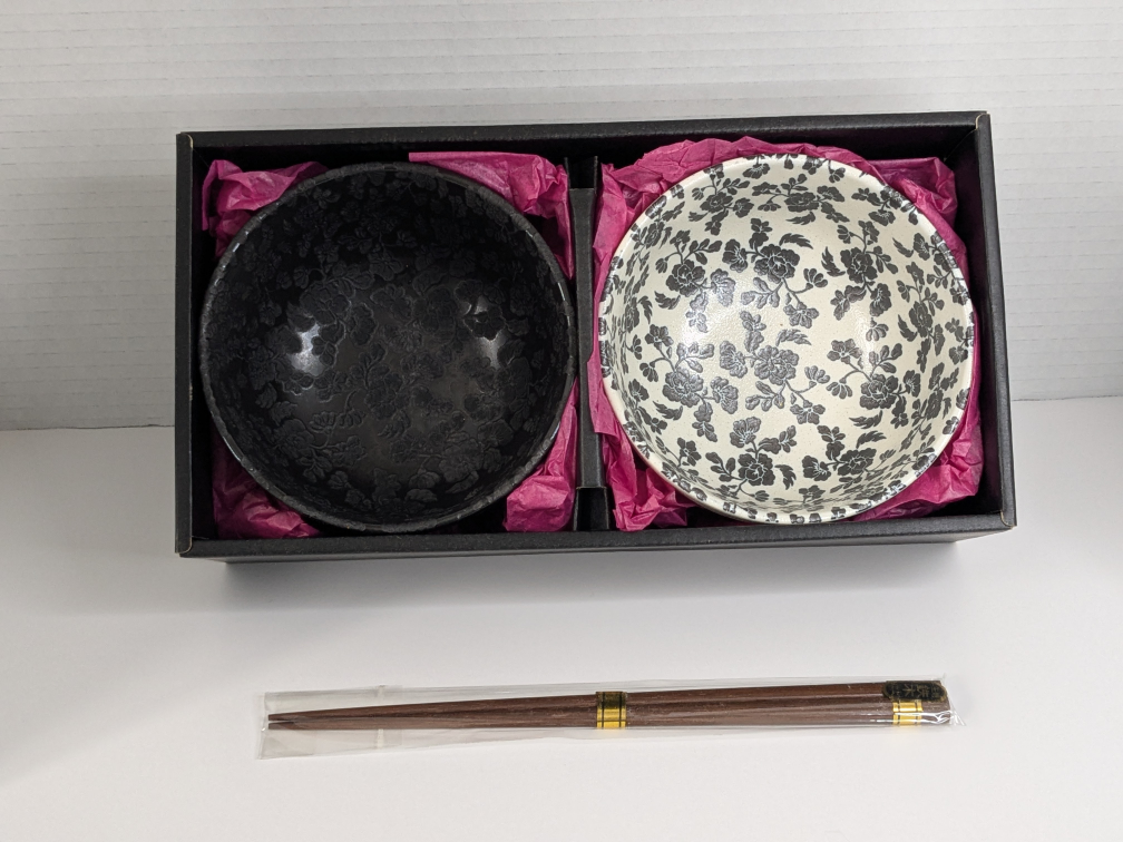 Japanese-Style Two-Bowl Set with Chopsticks - photo 3