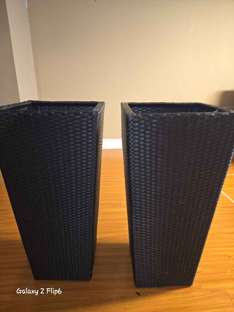 Pair of Black Wicker Planters - photo 2