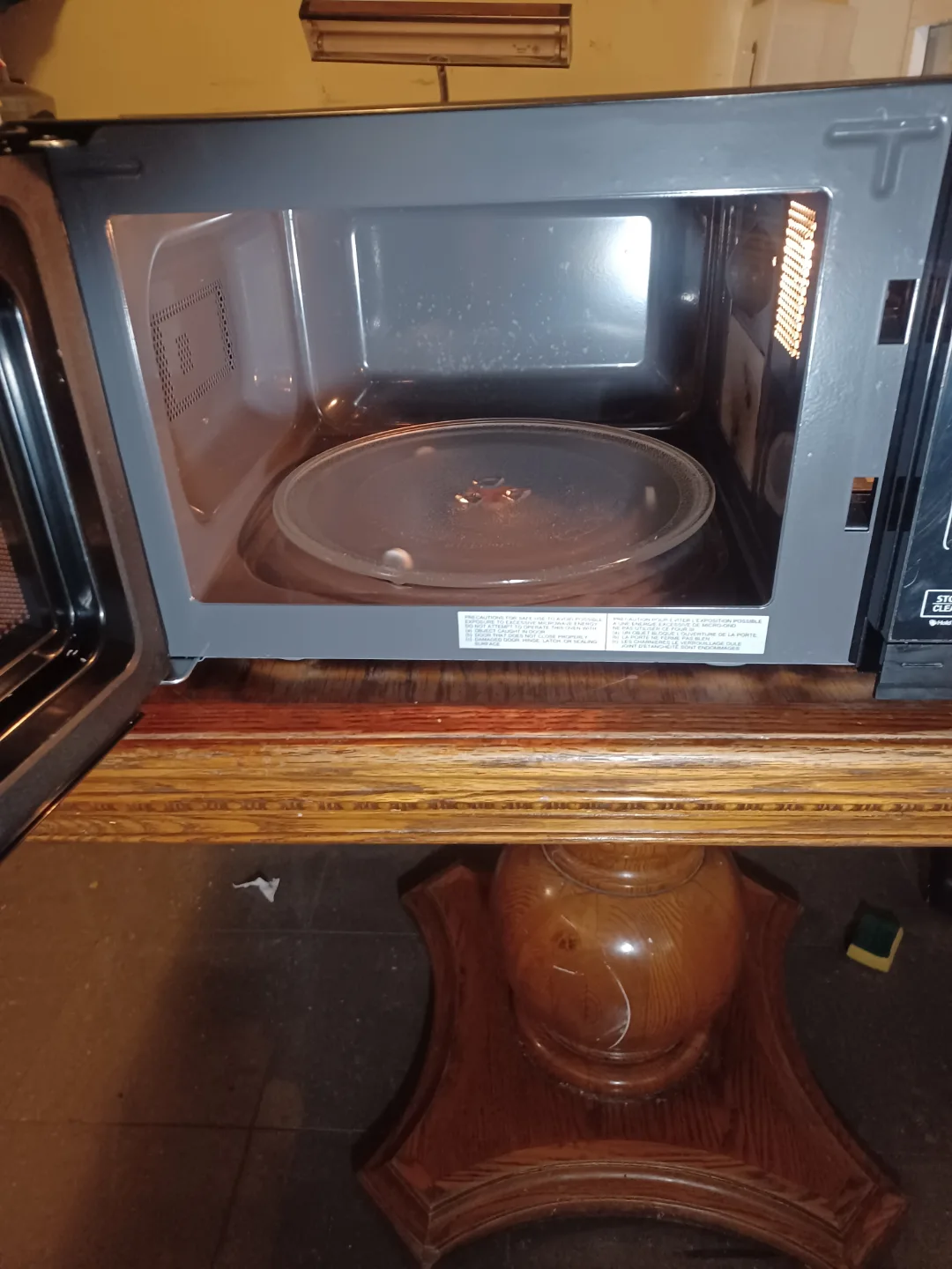 Hamilton Beach 0.7 Cu. Ft. Black Microwave image indicator(4)