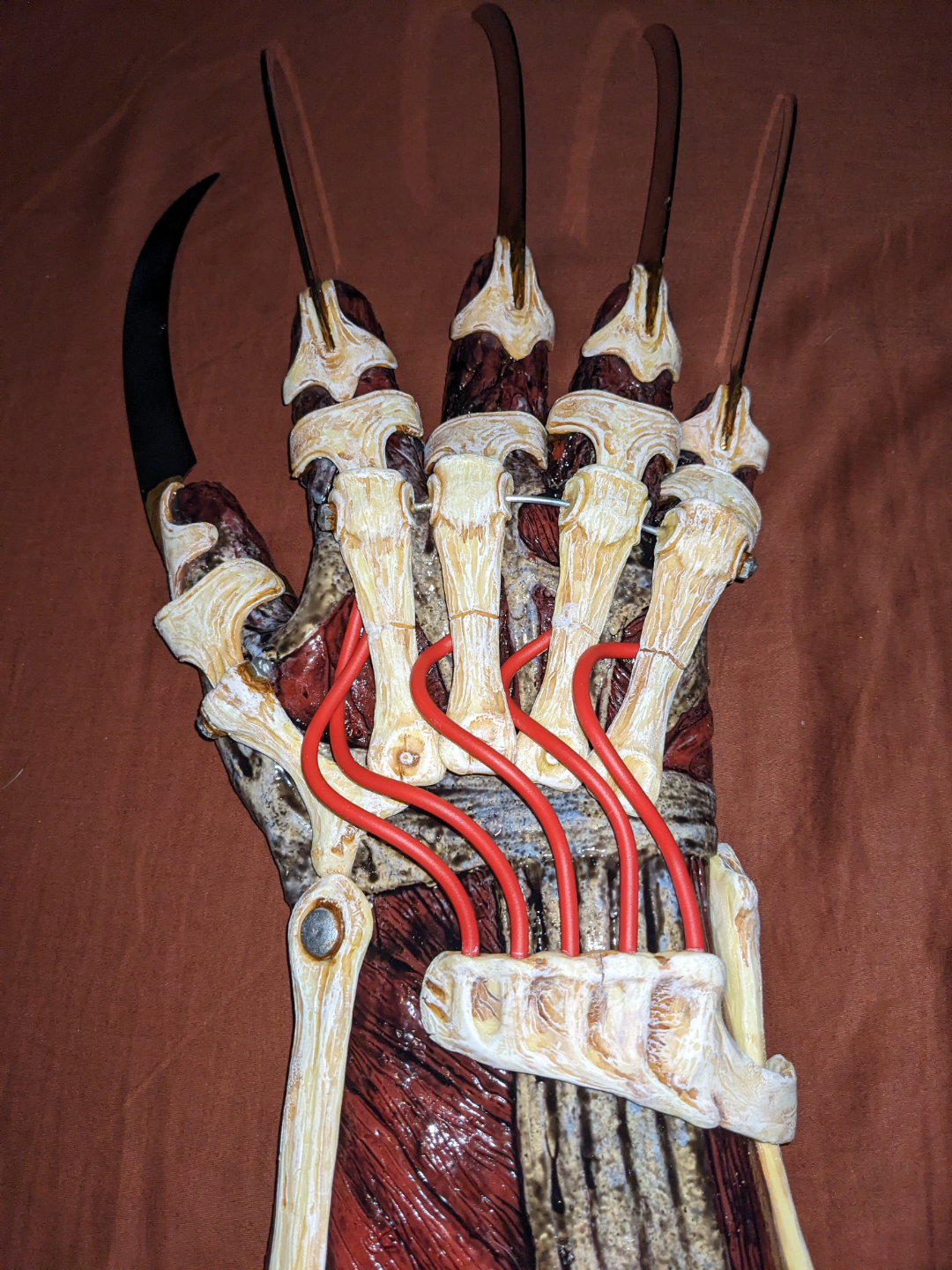 Freddy Krueger new nightmare glove - photo 3