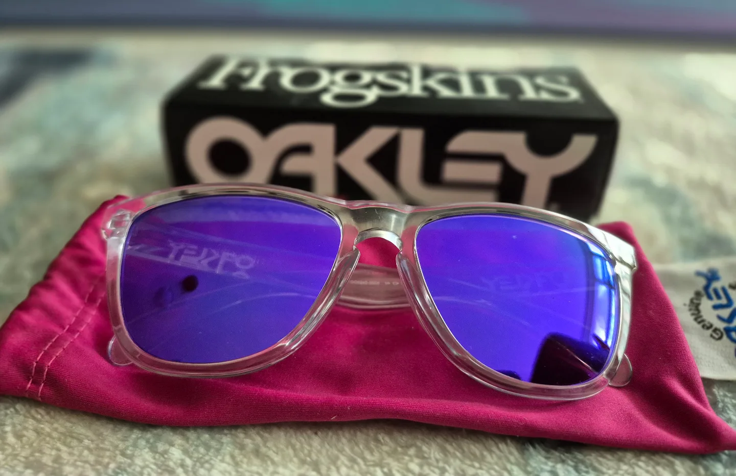 Oakley Frogskins Sunglasses - Clear Frame with Purple Lenses thumbnail