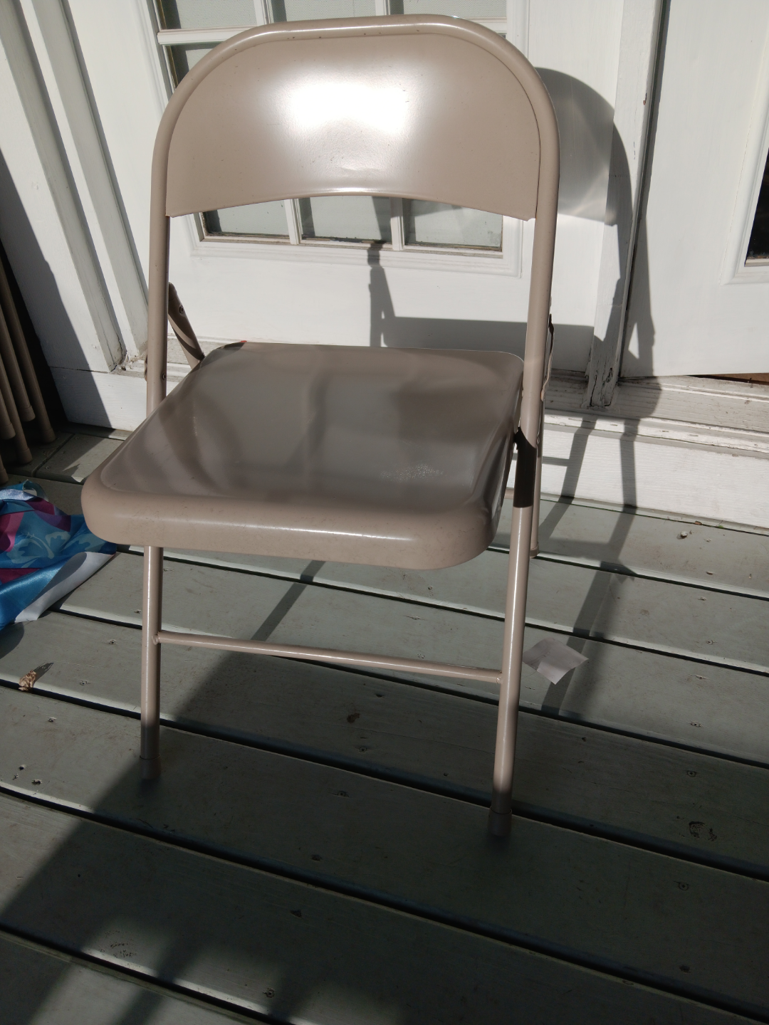 Bulk lot of Beige Folding Chairs - photo 2