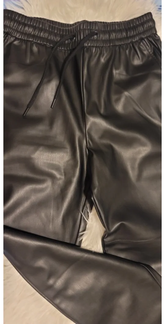Never worn New Zara Black Faux Leather Pants image indicator(4)