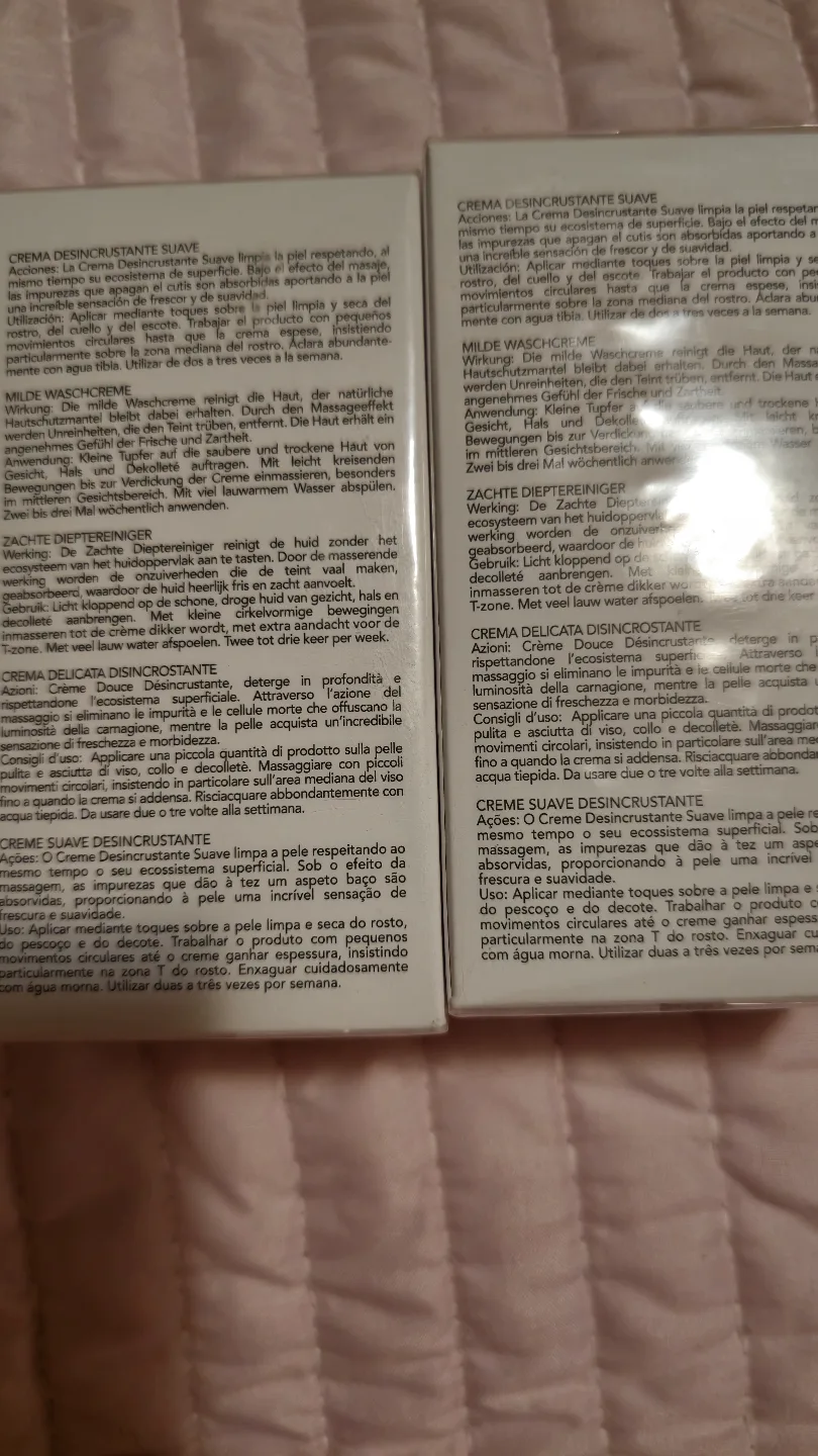 Two Institut Esthederm L'OsmoClean Deep Pore Cleanser image indicator(3)