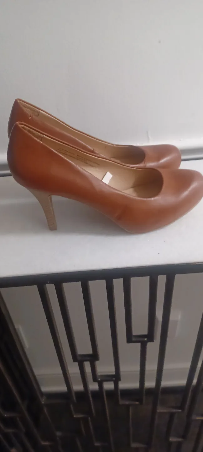 Women's Brown Leather-Look Heels, Size 10 image indicator(3)